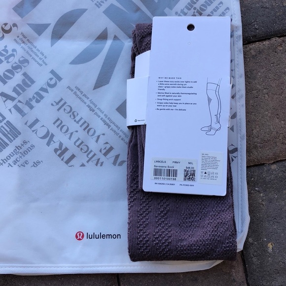 Lululemon Savasana Sock Size M/L - NWT last pair - Picture 8 of 13